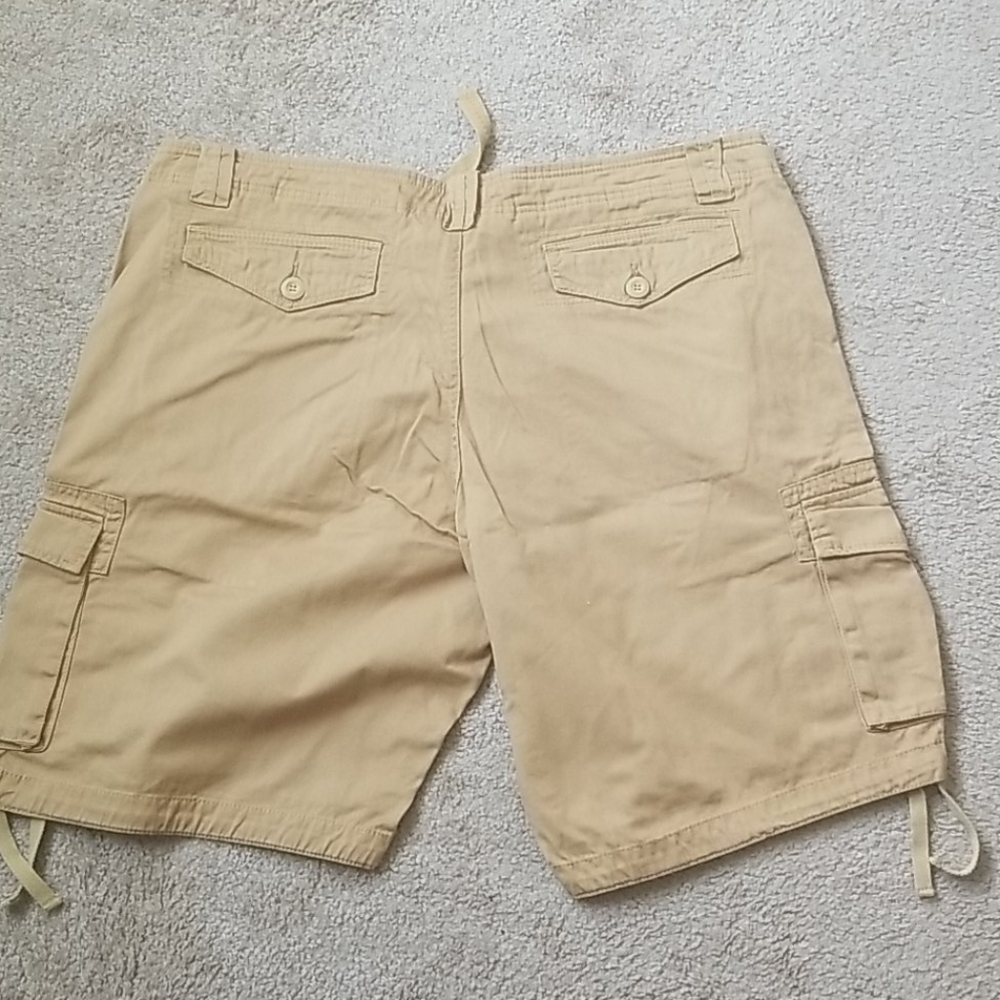 Cargo Shorts - Picture 3 of 3